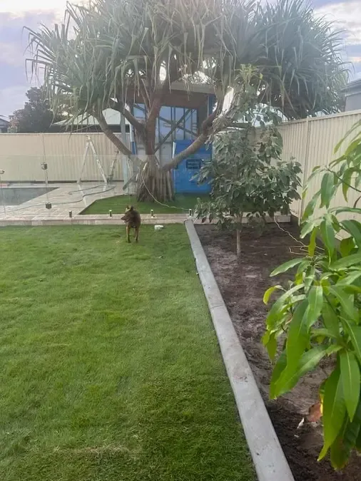 THE ENTRANCE NORTH - Pool & Backyard - image 2
